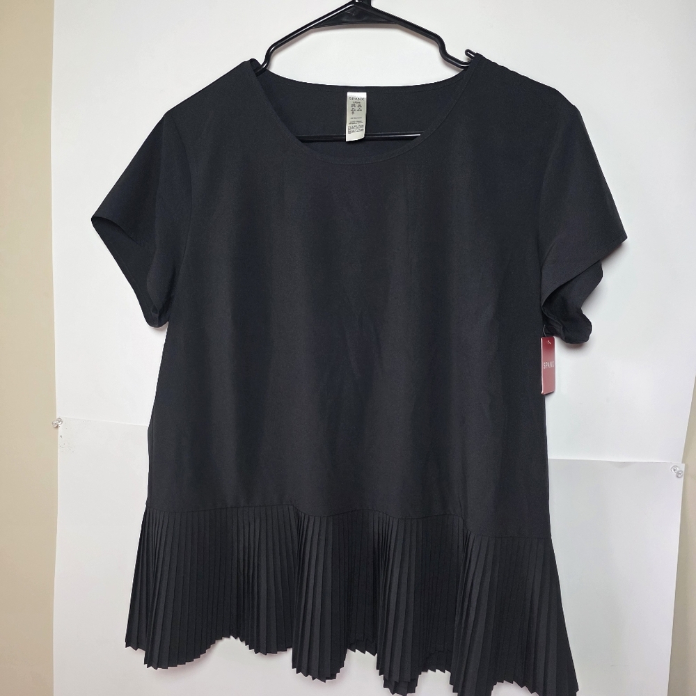 SPANX Black Short Sleeve Pleated Hem Top Yes Pleats NWT Women L